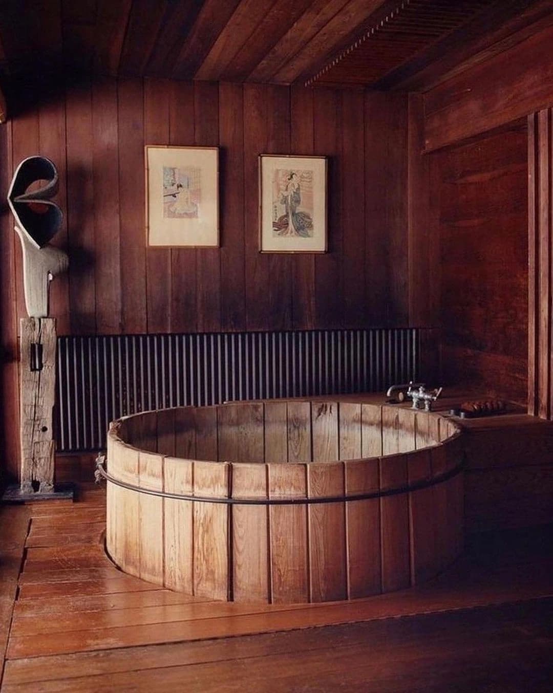 Bain japonais cerclé de bois