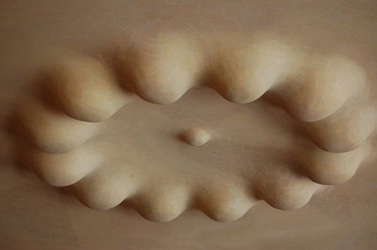 Relief sculpté crème, jeu de matières